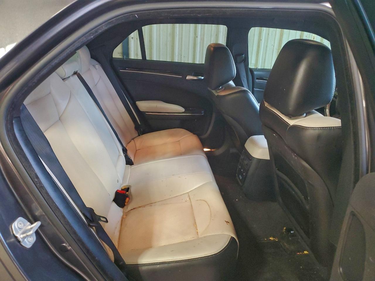 2018 Chrysler 300 S VIN: 2C3CCABG4JH137285 Lot: 94956125