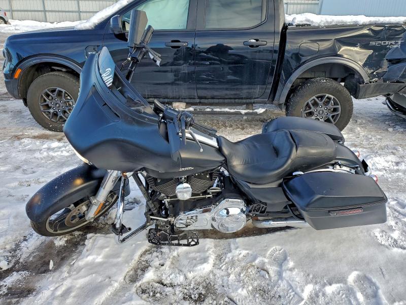 2016 HARLEY-DAVIDSON FLHX STREET GLIDE  