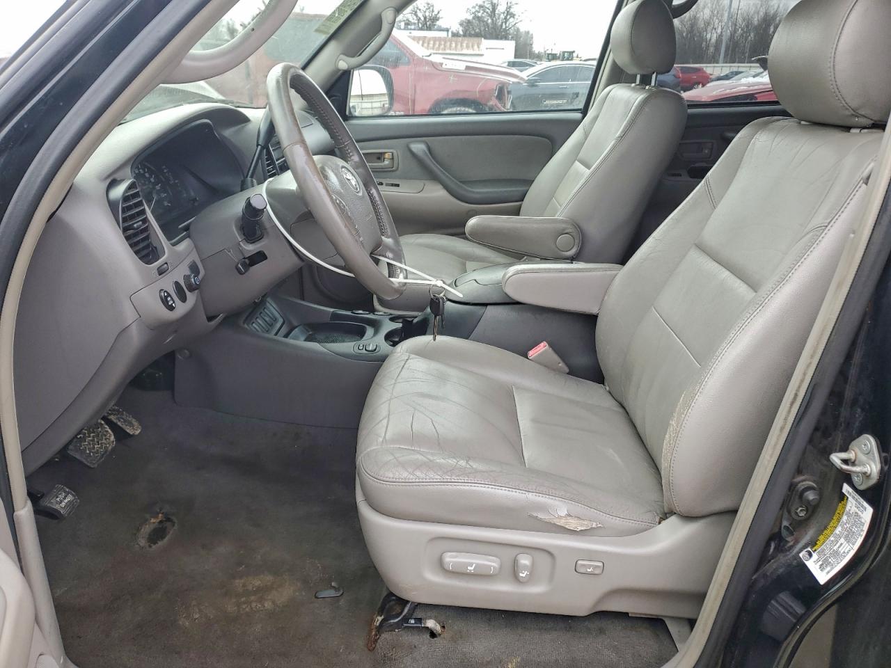 2005 Toyota Sequoia Sr5 VIN: 5TDBT44A75S254691 Lot: 95781305