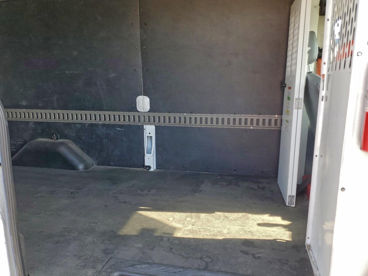 2019 Ford Transit 150 Delivery Van VIN: 1FTYE2CM3KKB35771 Lot: 93990415