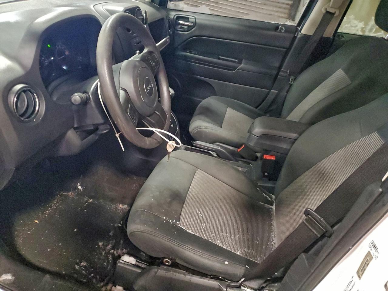 2014 Jeep Compass Sport VIN: 1C4NJCBA8ED561055 Lot: 93988435