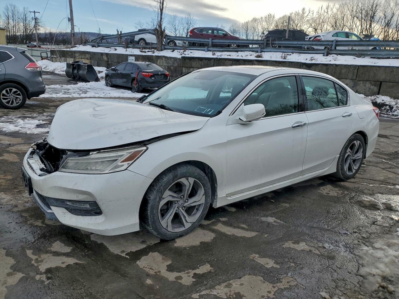2016 Honda Accord Touring VIN: 1HGCR3F94GA025211 Lot: 97447485