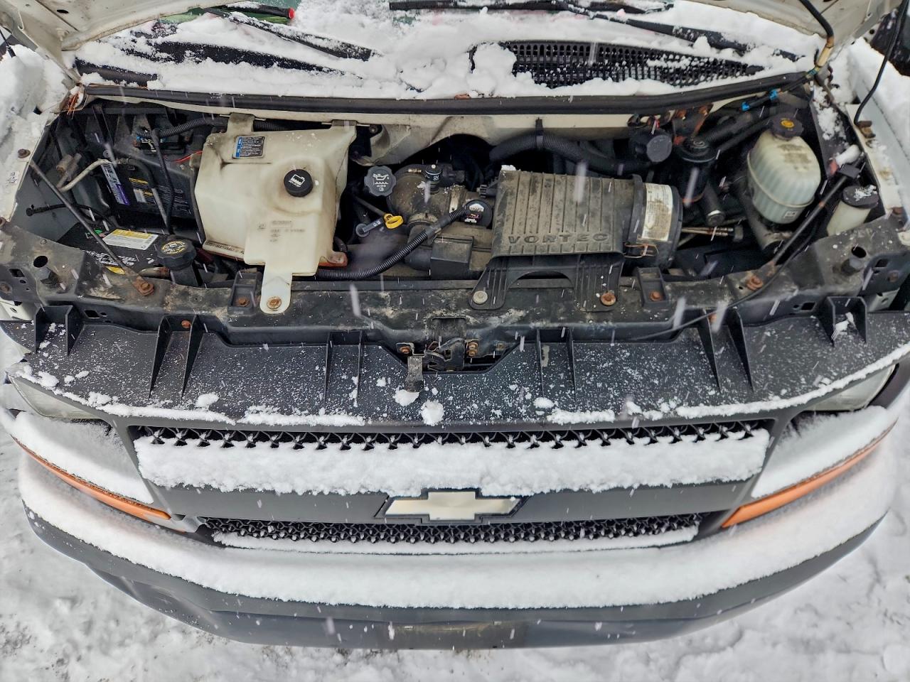 2004 Chevrolet Express G2500 Delivery Van VIN: 1GCGG25V441141700 Lot: 94578455