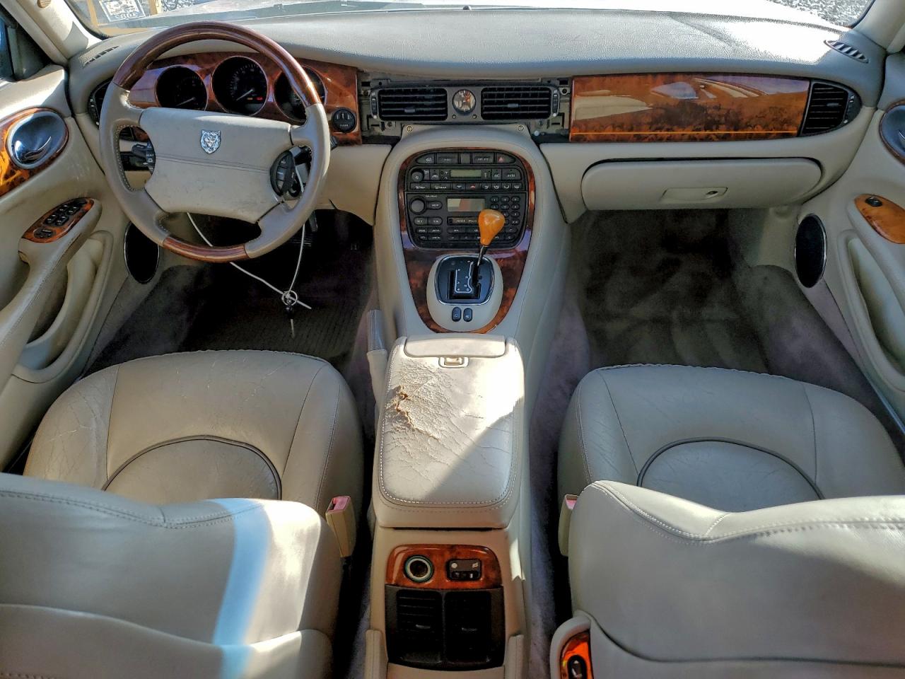 1998 Jaguar Vandenplas VIN: SAJKX624XWC828301 Lot: 96770055