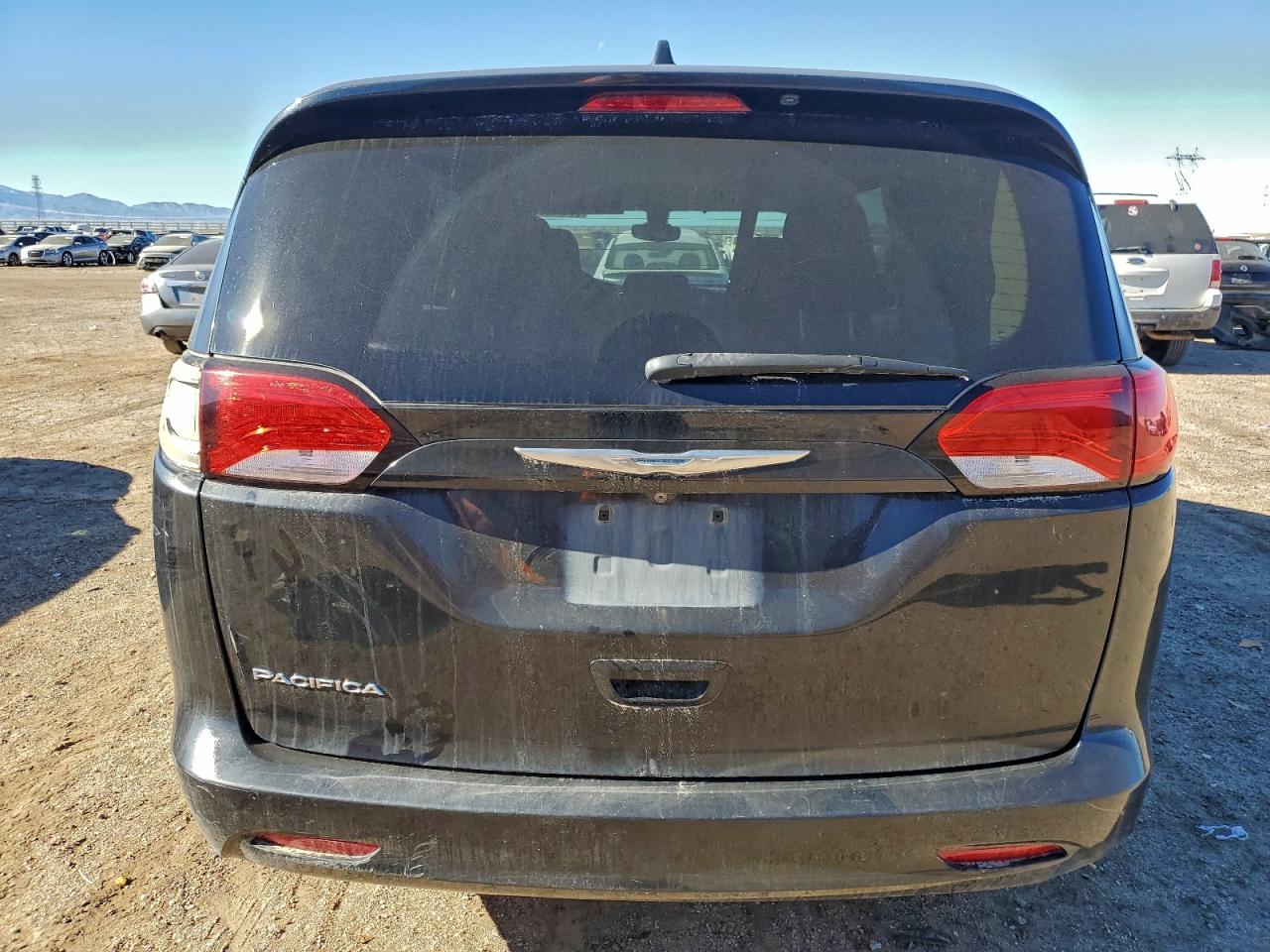 2017 Chrysler Pacifica Touring VIN: 2C4RC1DG1HR840494 Lot: 96825935