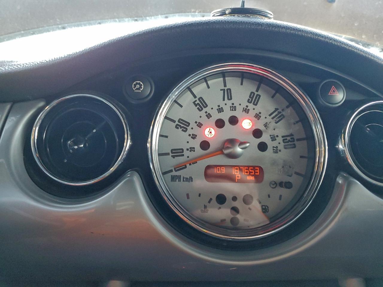 2006 Mini Cooper VIN: WMWRC33516TJ78298 Lot: 94801375