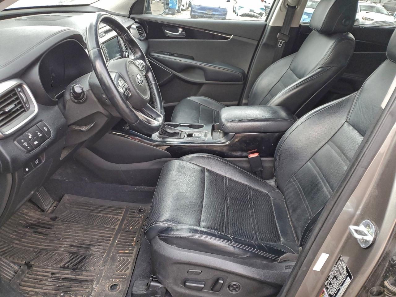 2017 Kia Sorento Sx VIN: 5XYPKDA5XHG228250 Lot: 94749945