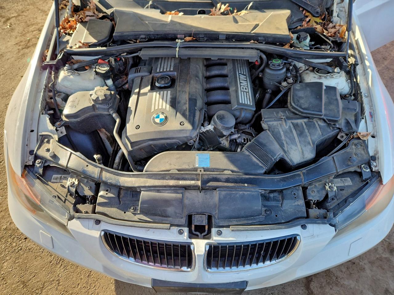 2008 BMW 328 Xi VIN: WBAVC935X8K037403 Lot: 95658155