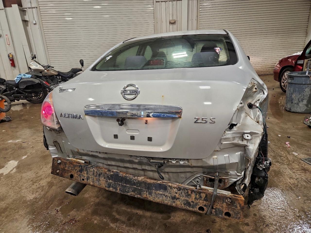 2011 Nissan Altima Base VIN: 1N4AL2AP1BC111053 Lot: 94646505