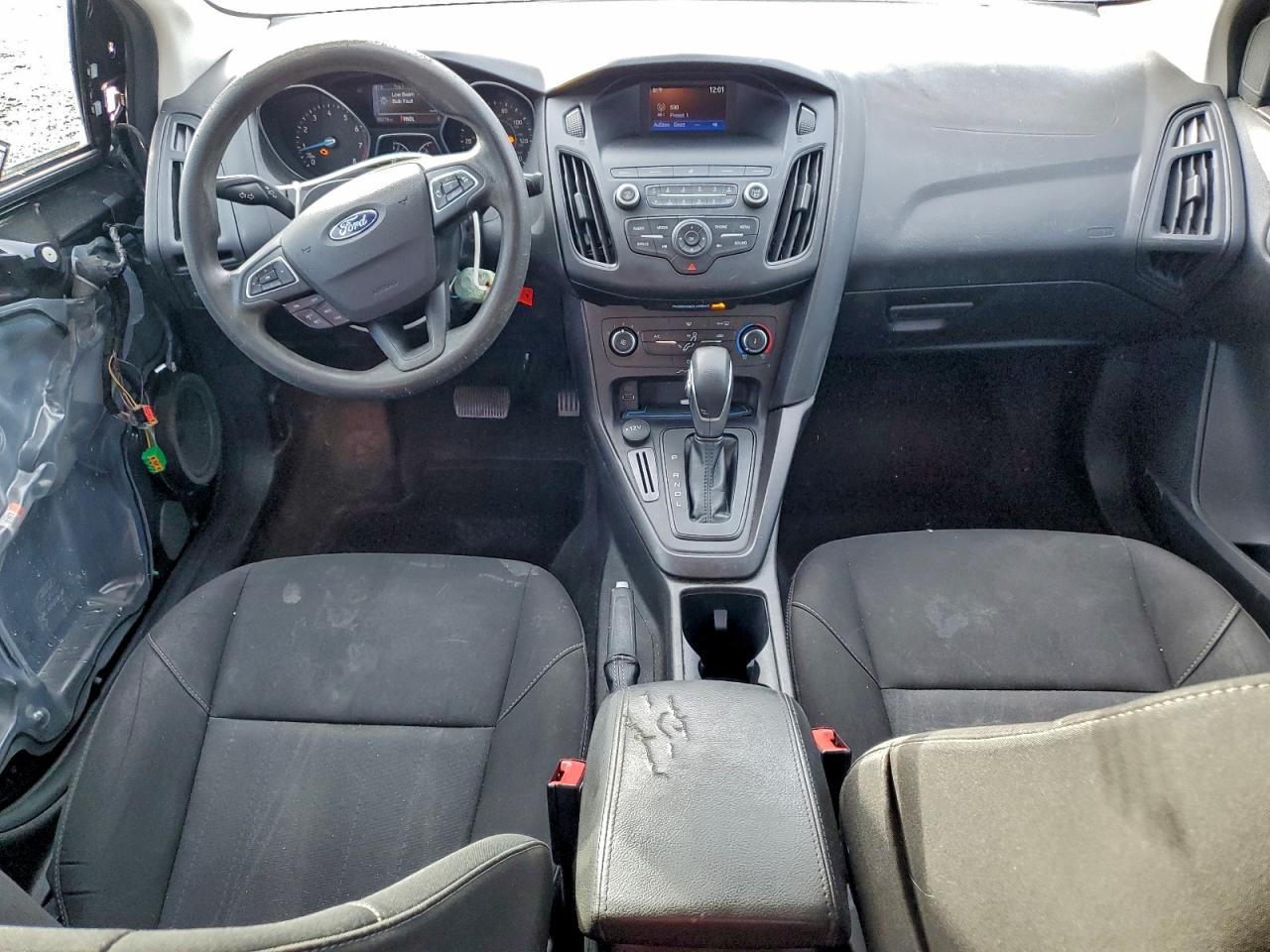 2018 Ford Focus Se VIN: 1FADP3F25JL245678 Lot: 94336325