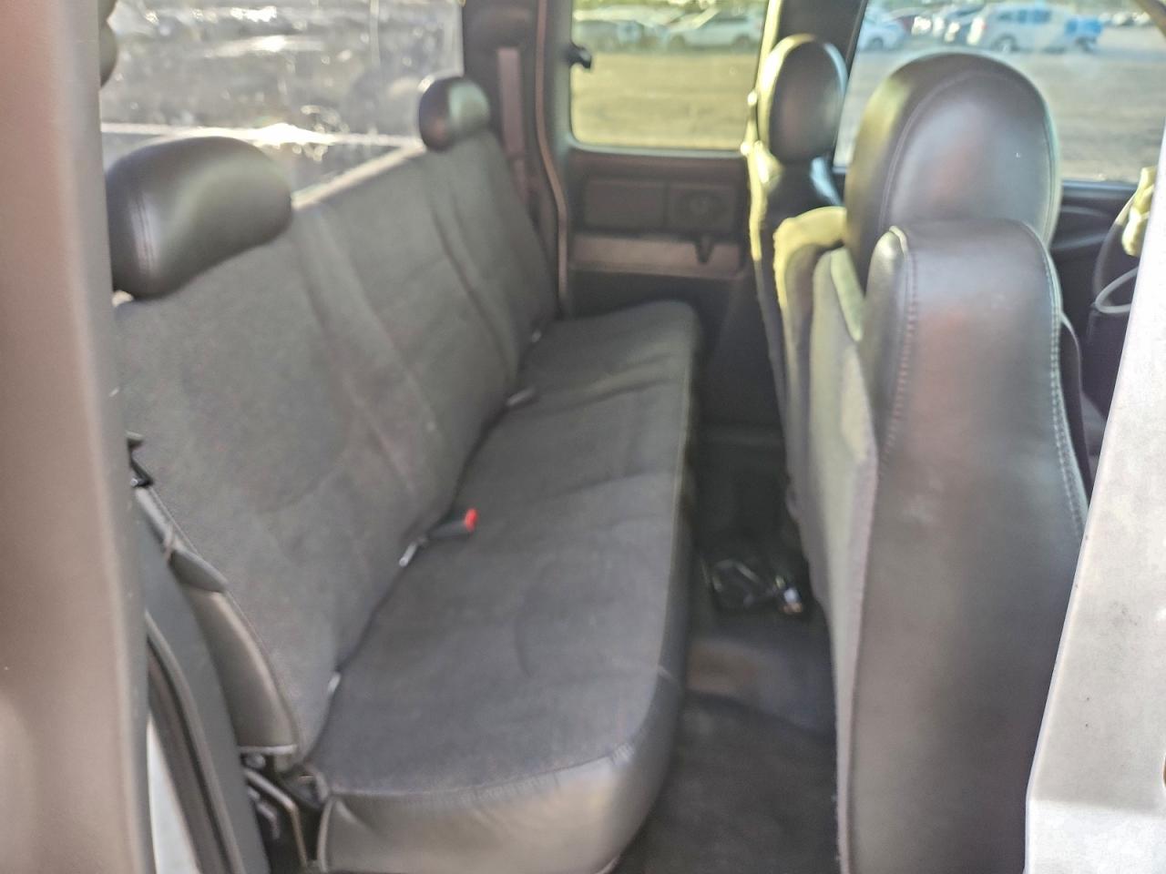 2005 Chevrolet Silverado C1500 VIN: 1GCEC19T85E283595 Lot: 94876655