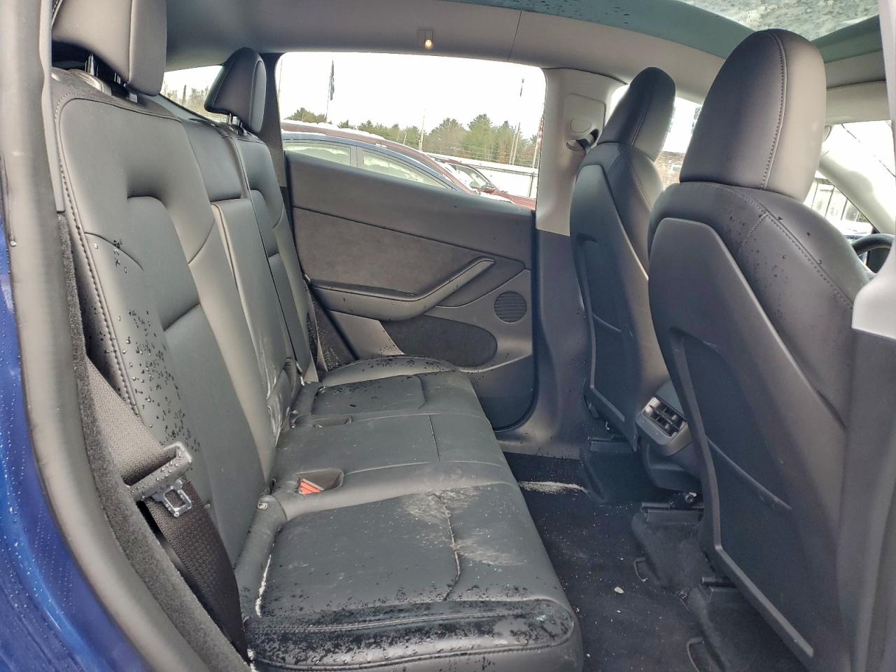 2022 Tesla Model Y VIN: 7SAYGDEE0NA014743 Lot: 95215875