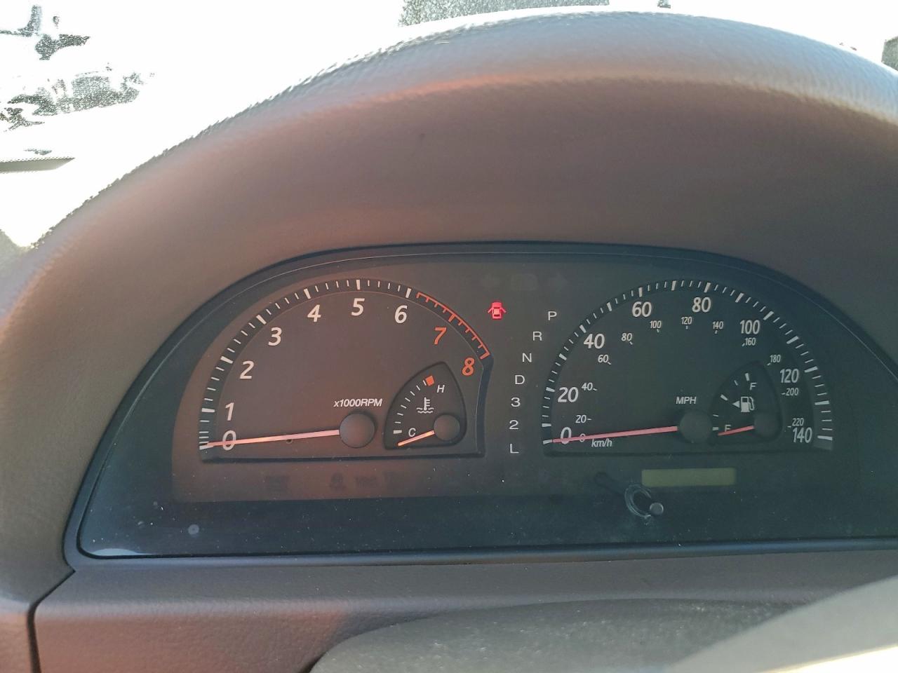 2004 Toyota Camry Le VIN: 4T1BF32K24U588520 Lot: 95121905