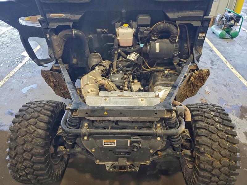 2021 CAN-AM DEFENDER MAX HD8  