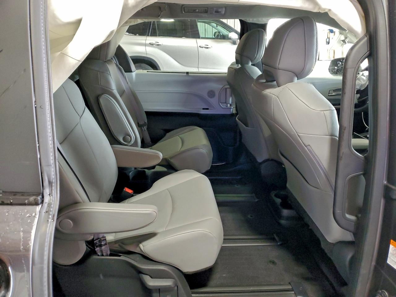 2025 Toyota Sienna Xle VIN: 5TDJSKFC9SS166142 Lot: 94193165