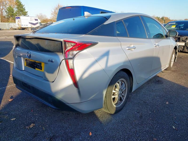 2016 TOYOTA PRIUS HYBRID 