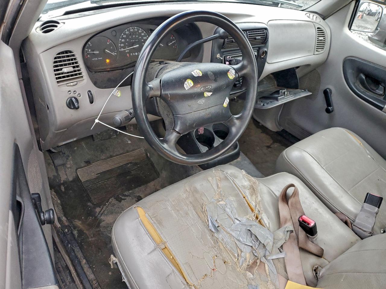 2000 Ford Ranger VIN: 1FTYR10V6YPA39298 Lot: 94642795