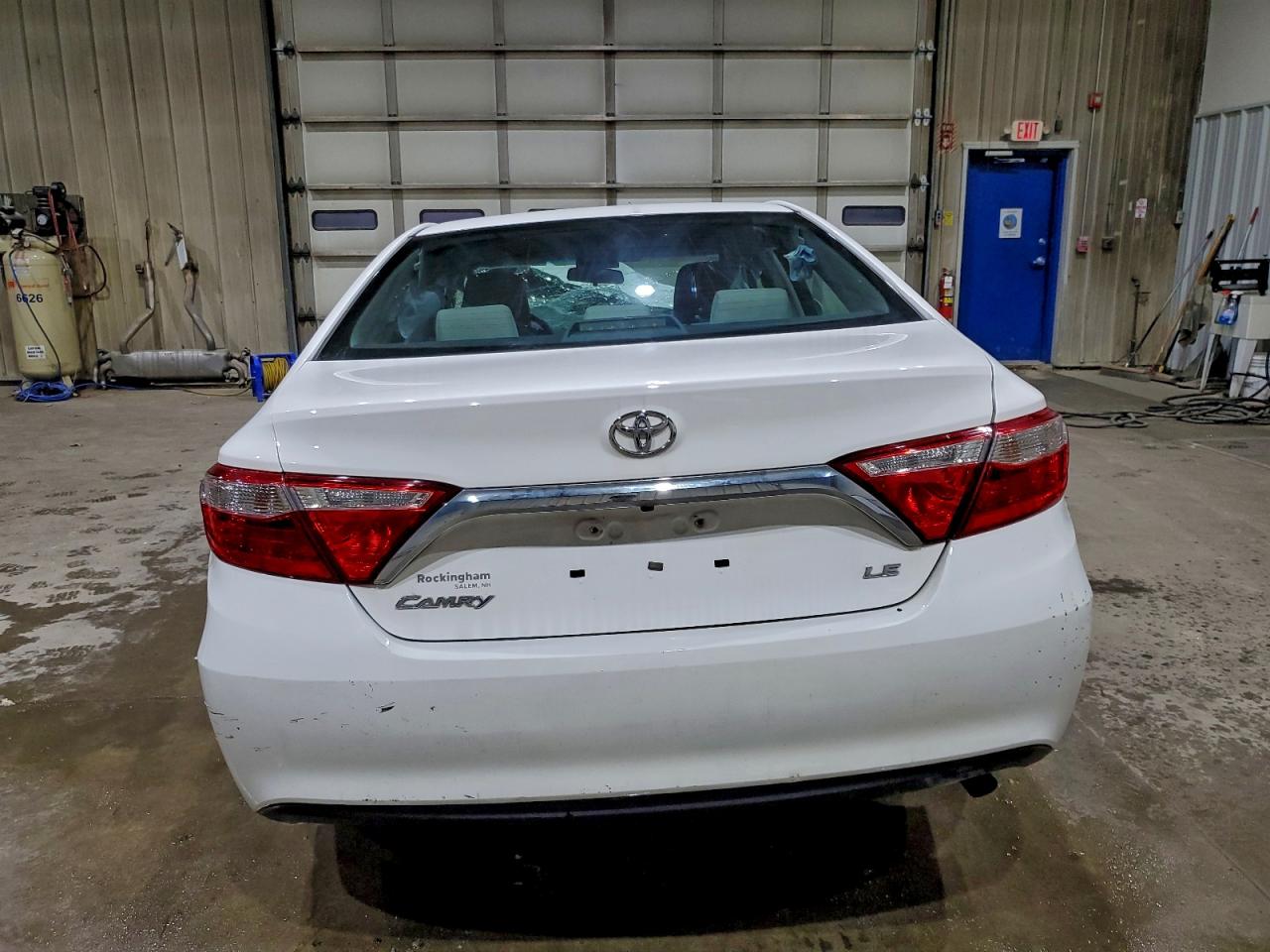 2016 Toyota Camry Le VIN: 4T4BF1FK7GR564917 Lot: 94740685