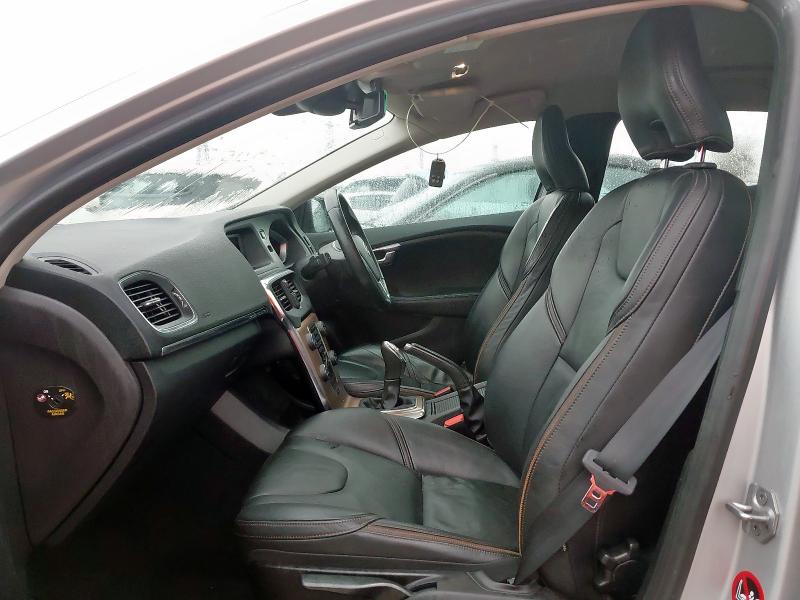 2013 VOLVO V40 D2 CROSS COUNTRY LUX 5DR