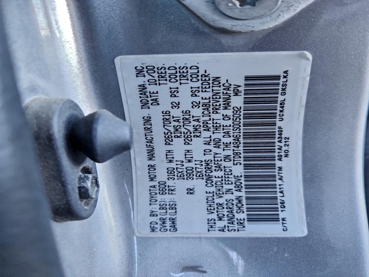 2001 Toyota Sequoia Limited VIN: 5TDBT48A61S005092 Lot: 97016185