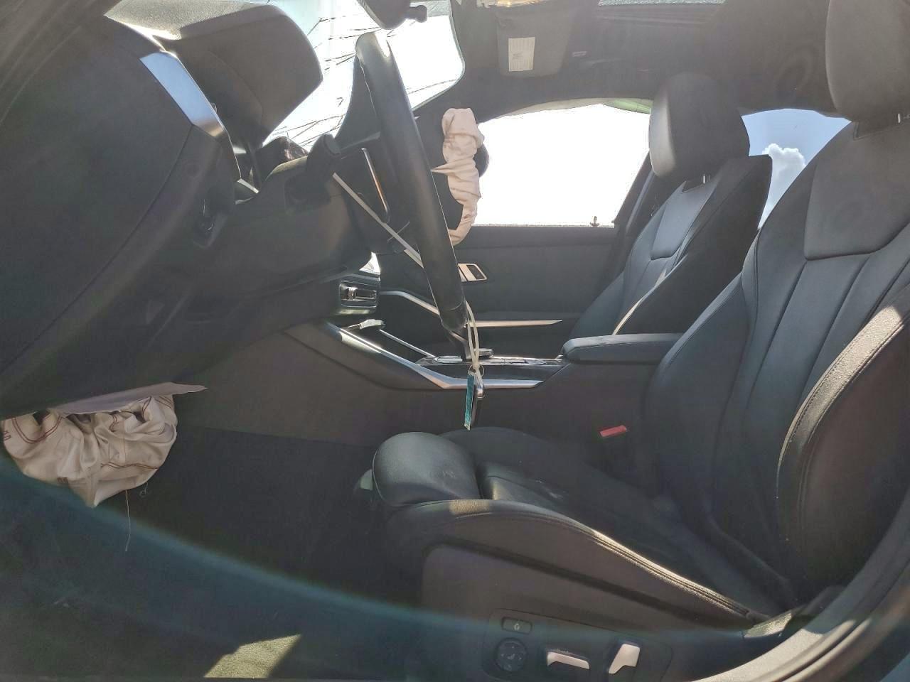 Фото: WBA5R1C53KAK12457