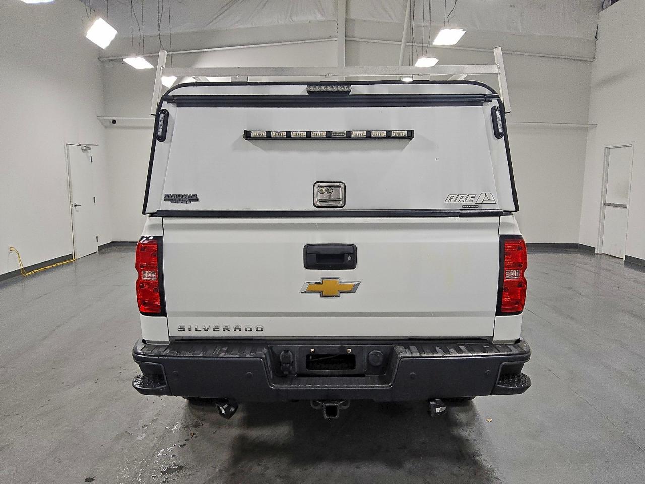 2018 Chevrolet Silverado K1500 VIN: 3GCUKNEC7JG100170 Lot: 94510135