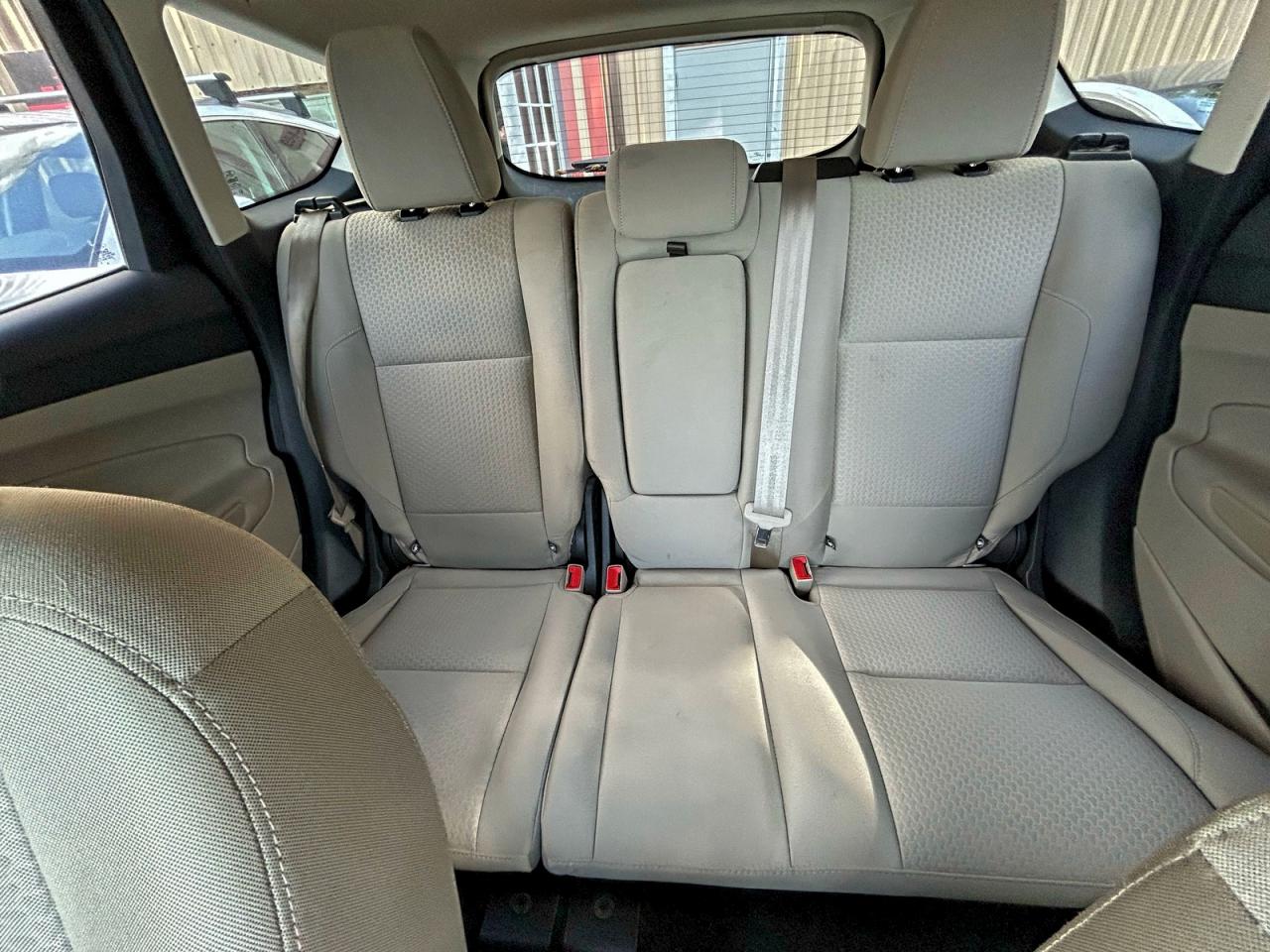 2017 Ford Escape Se VIN: 1FMCU9G92HUE86529 Lot: 97823395