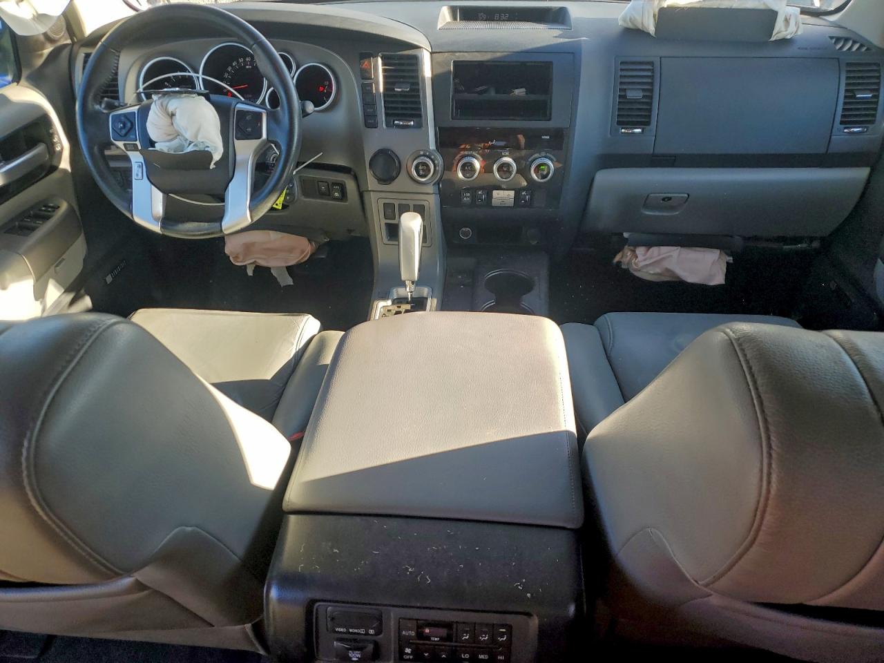 2017 Toyota Sequoia Limited VIN: 5TDKY5G1XHS068411 Lot: 95749855