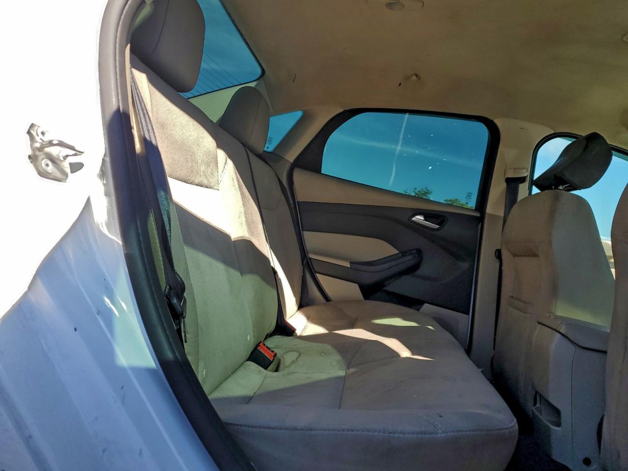 2017 Ford Focus Se VIN: 1FADP3F28HL338401 Lot: 97028935