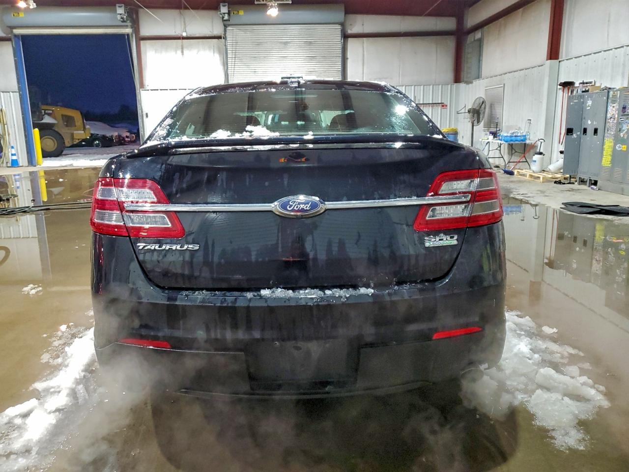 2018 Ford Taurus Sho VIN: 1FAHP2KT3JG102831 Lot: 95308875