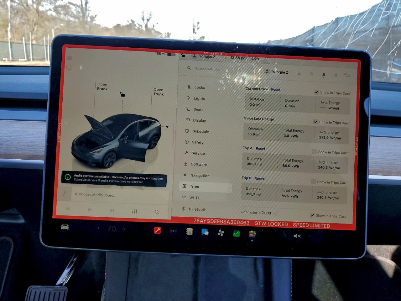 2025 Tesla Model Y VIN: 7SAYGDEE9SA360463 Lot: 94272875