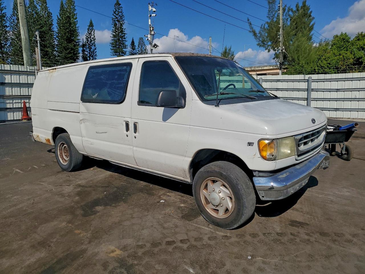 1FTNS24L02HA02402 2002 Ford Econoline E250 Van