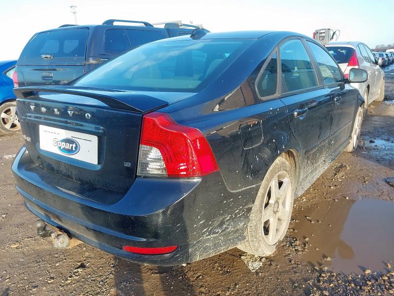 2009 VOLVO S40 1.8 R DESIGN 4DR