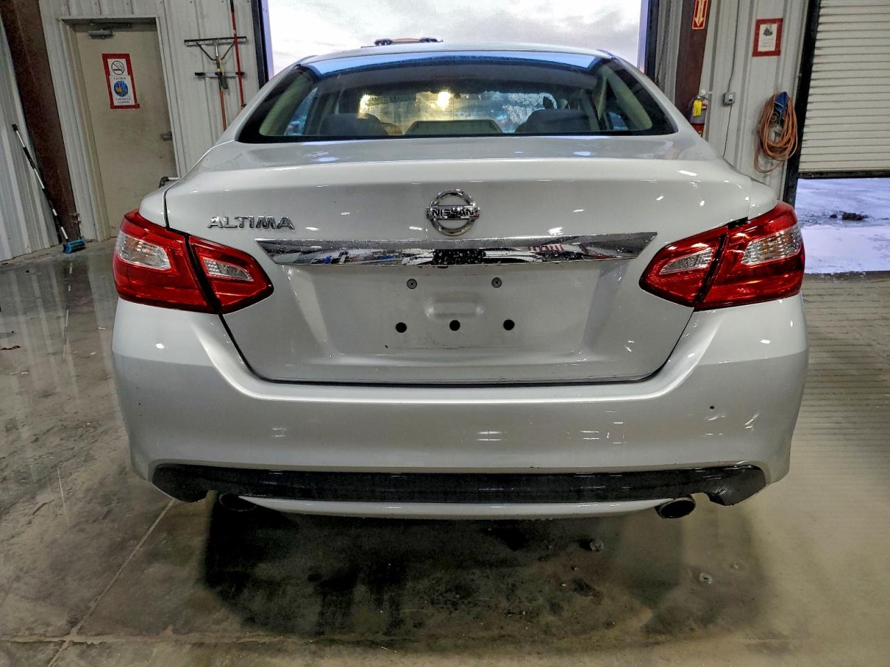 2017 Nissan Altima 2.5 VIN: 1N4AL3AP4HN363348 Lot: 90077105