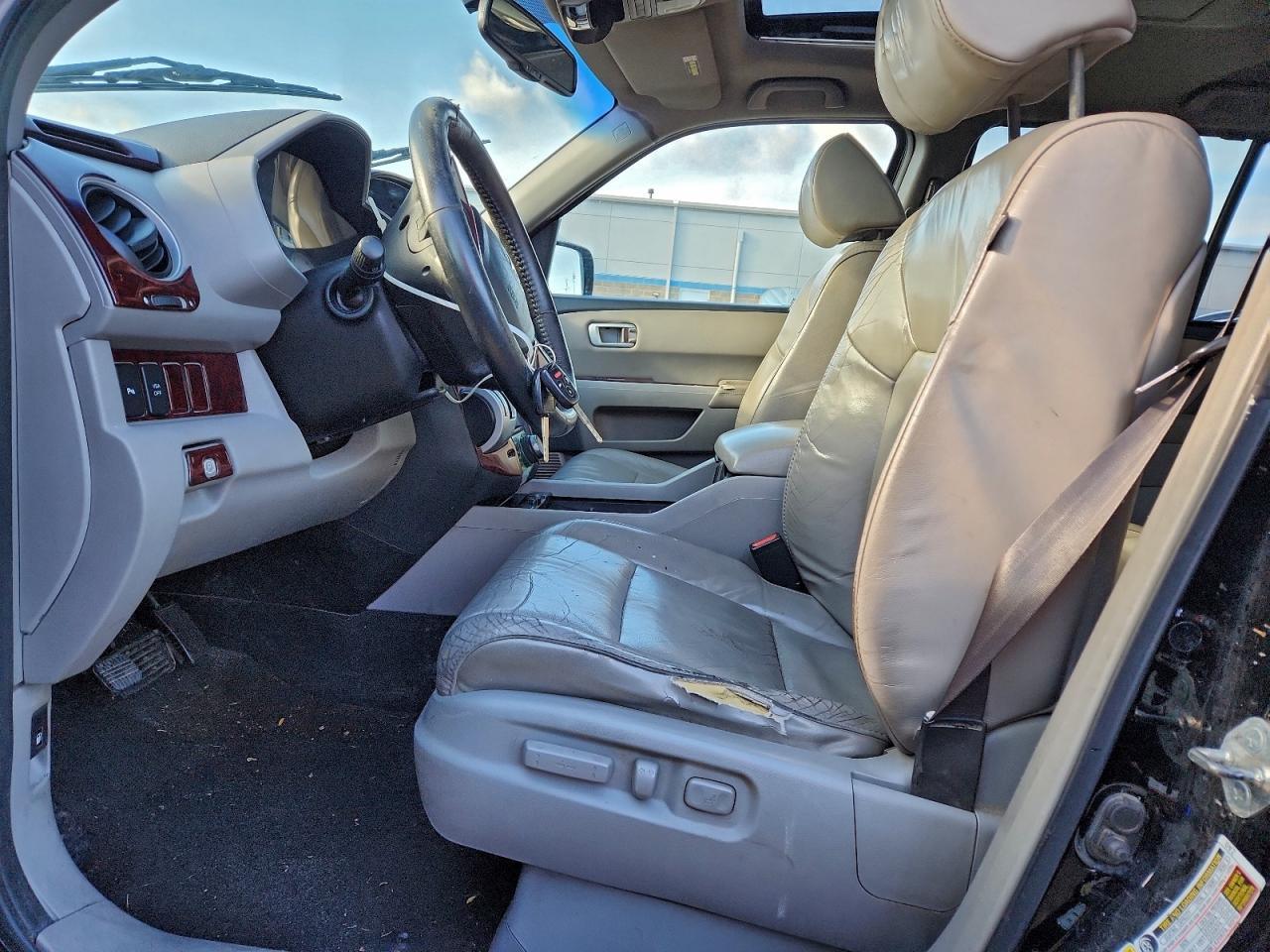 2011 Honda Pilot Touring VIN: 5FNYF4H98BB062603 Lot: 96232595