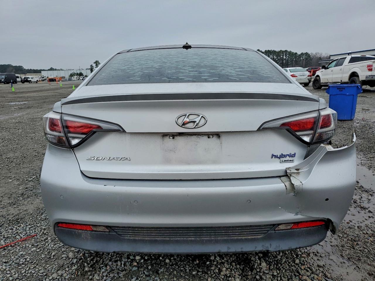 2016 Hyundai Sonata Hybrid VIN: KMHE34L10GA015705 Lot: 96026005
