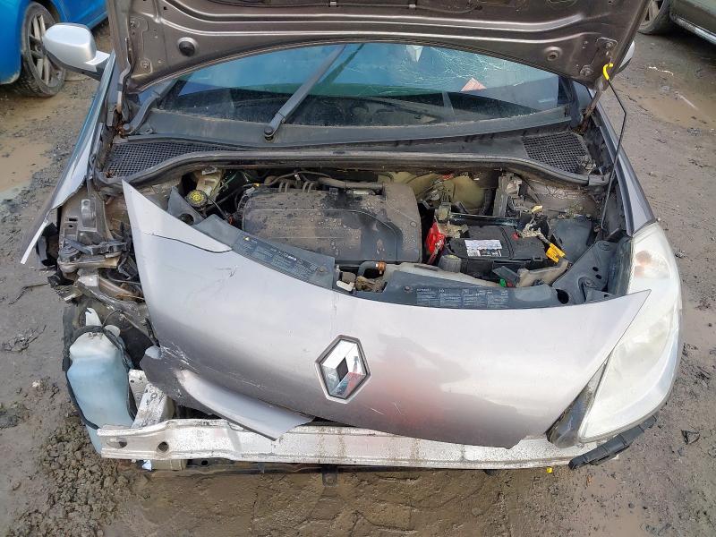 2011 RENAULT CLIO 1.2 16V BIZU 5DR