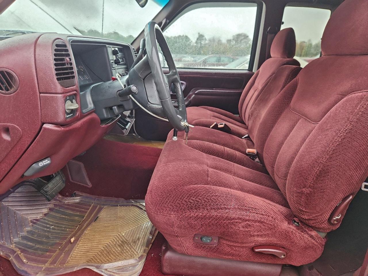 1995 Chevrolet Gmt-400 C1500 VIN: 2GCEC19K4S1207375 Lot: 95387485