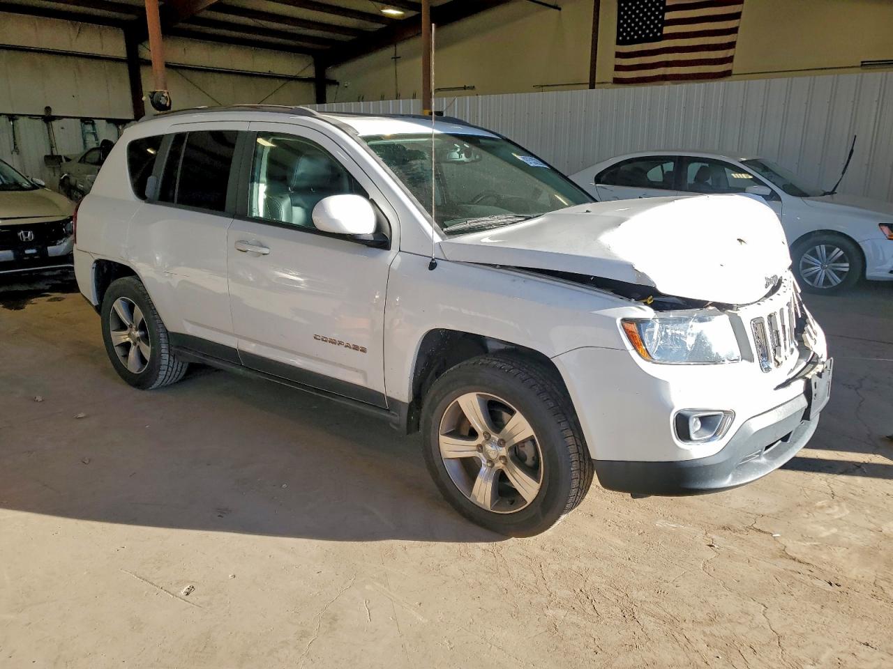 2017 Jeep Compass Latitude VIN: 1C4NJDEB5HD112351 Lot: 97532285