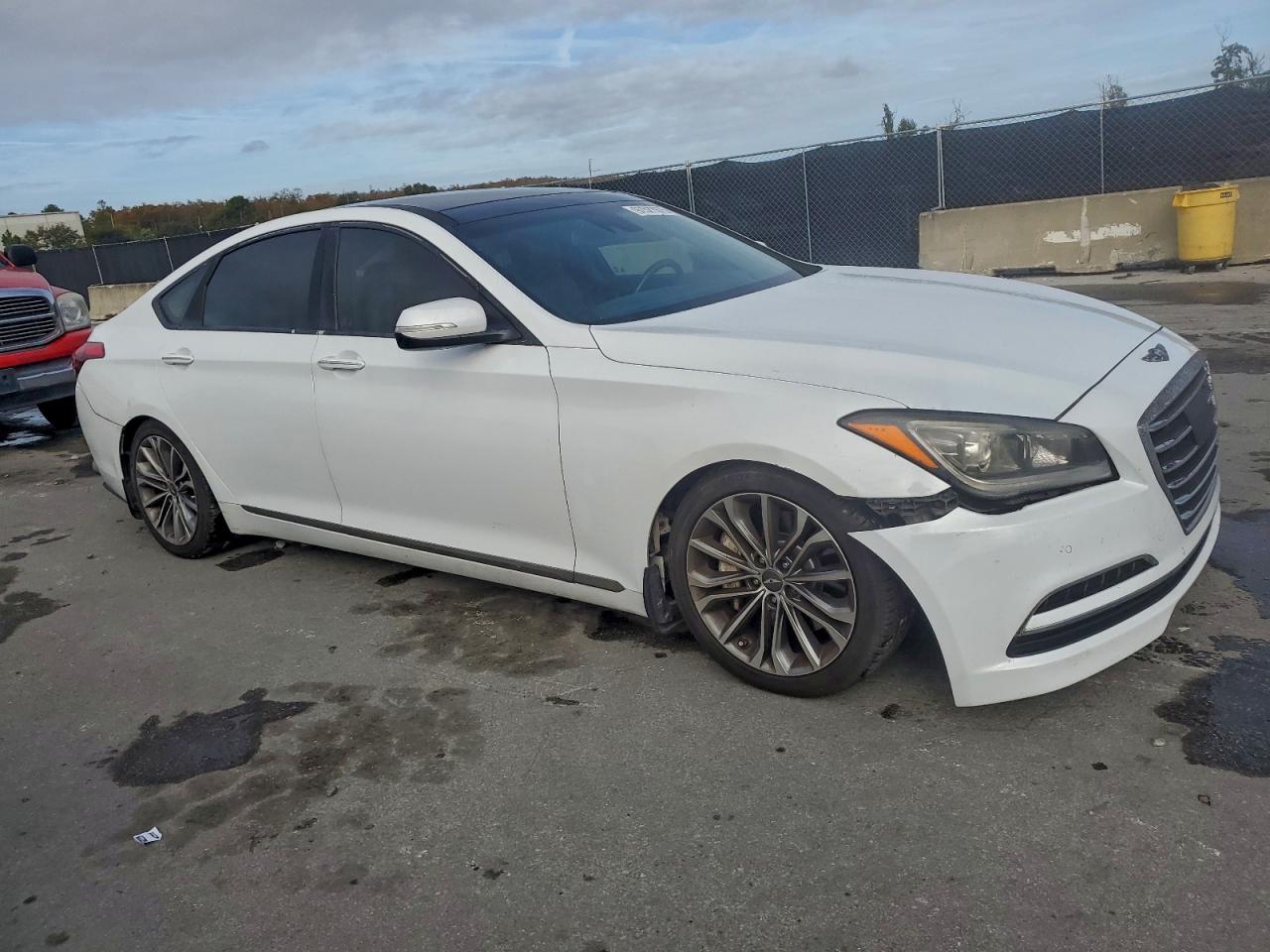 2015 Hyundai Genesis 3.8L VIN: KMHGN4JE7FU088236 Lot: 97522875