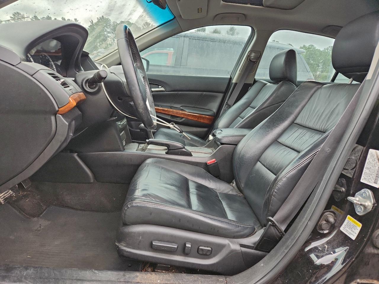 2011 Honda Accord Exl VIN: 1HGCP3F87BA025869 Lot: 95996835