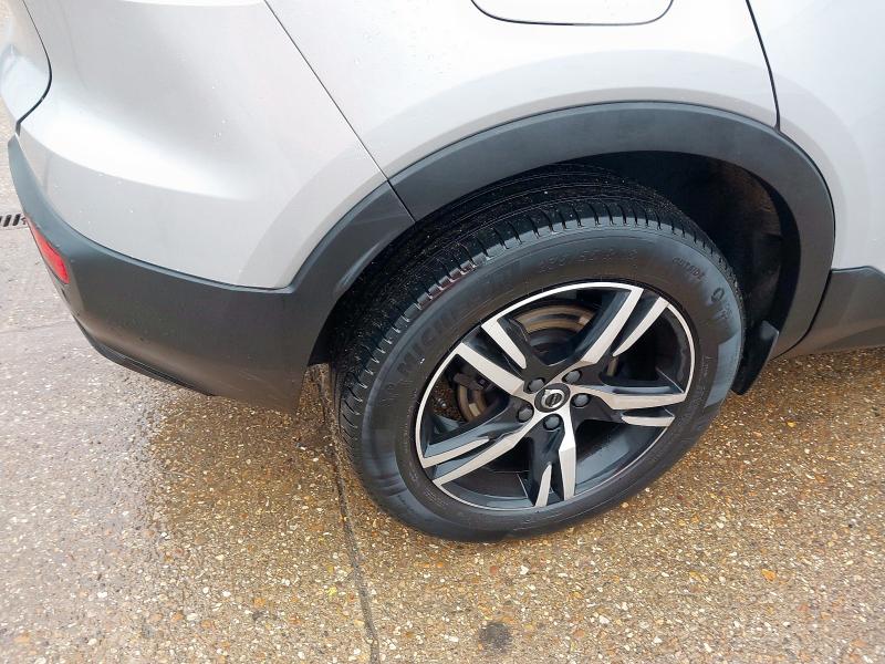 2022 VOLVO XC40 2.0 B3P PLUS DARK 5DR AUTO