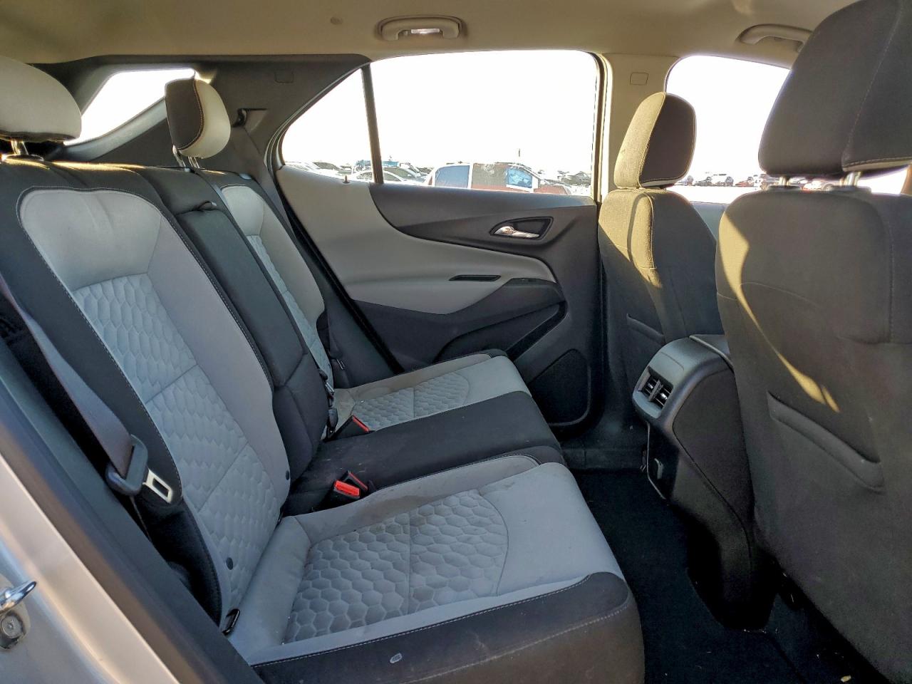 2018 Chevrolet Equinox Ls VIN: 3GNAXHEV3JL113049 Lot: 95452245