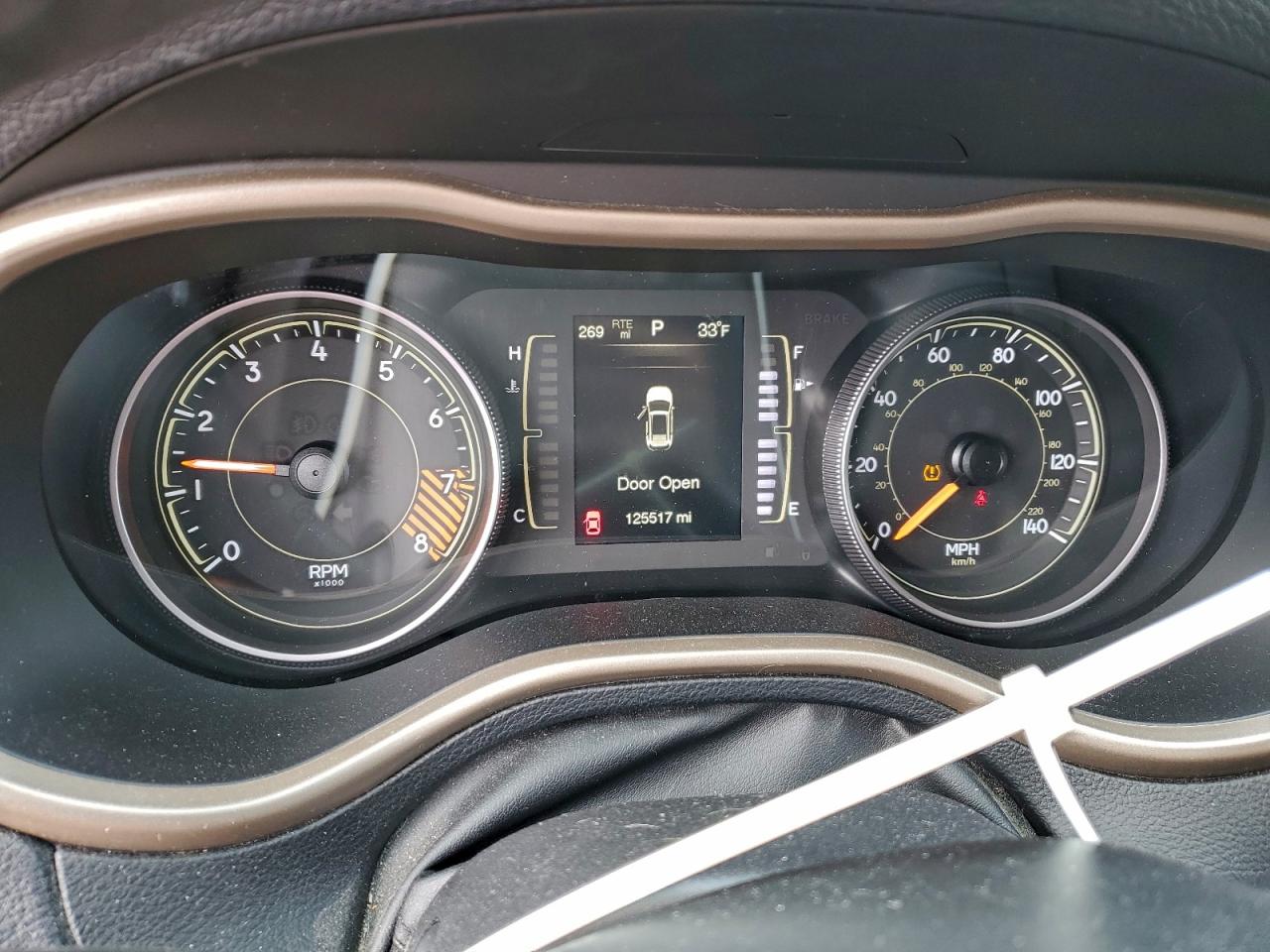 2015 Jeep Cherokee Latitude VIN: 1C4PJMCS1FW623066 Lot: 95549295