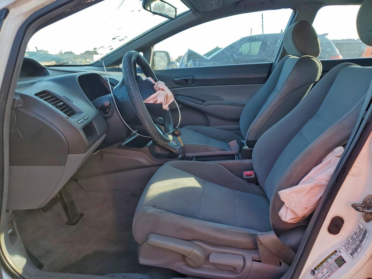 2006 Honda Civic Dx Vp VIN: 1HGFA163X6L111288 Lot: 95695305