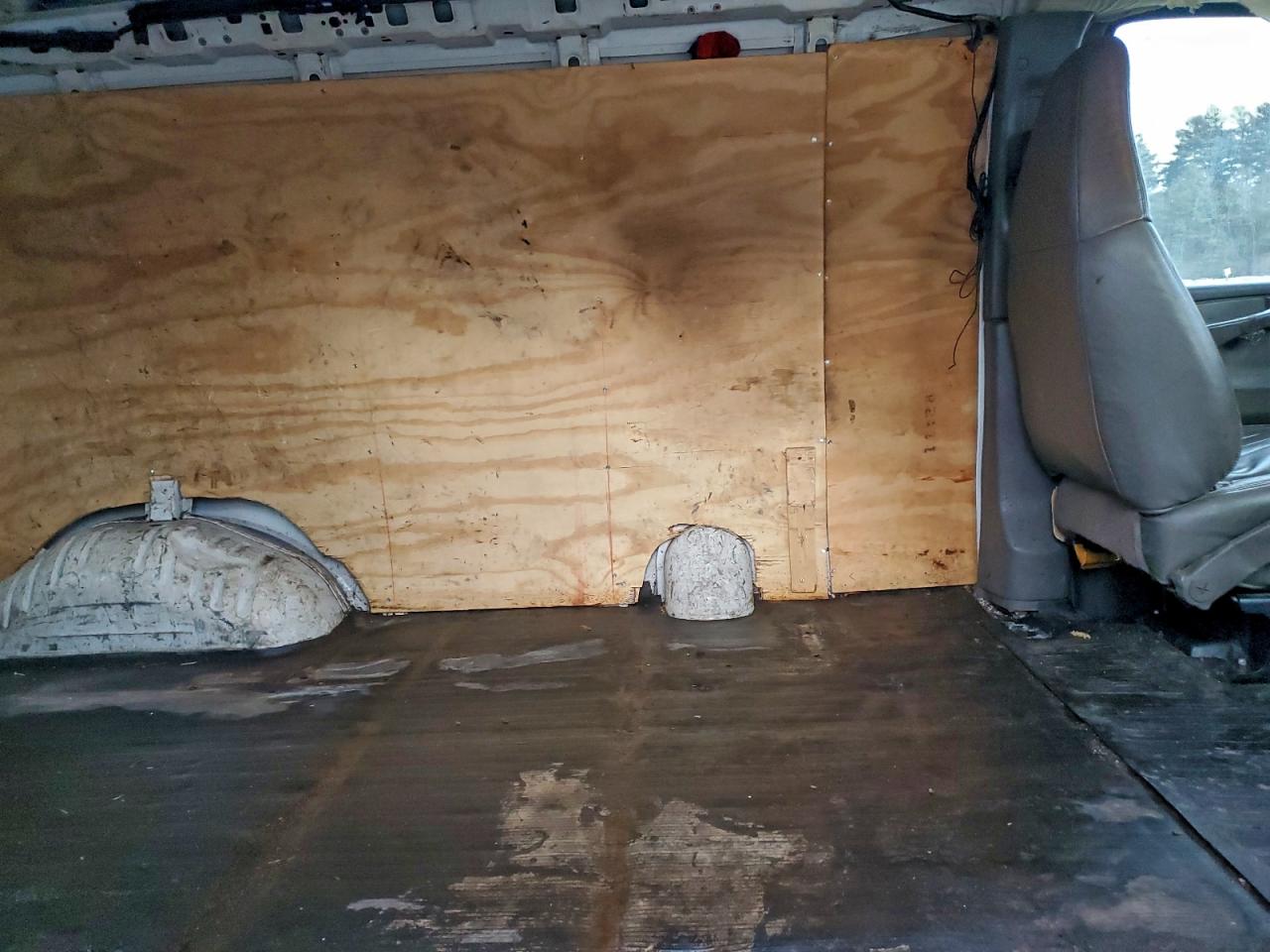 2008 Chevrolet Express G3500 VIN: 1GCHG356681145370 Lot: 96514685