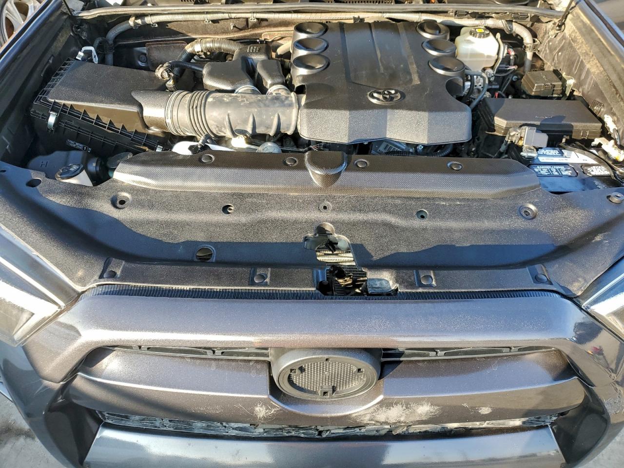 2020 Toyota 4Runner Sr5/Sr5 Premium VIN: JTEBU5JR9L5795950 Lot: 94797955