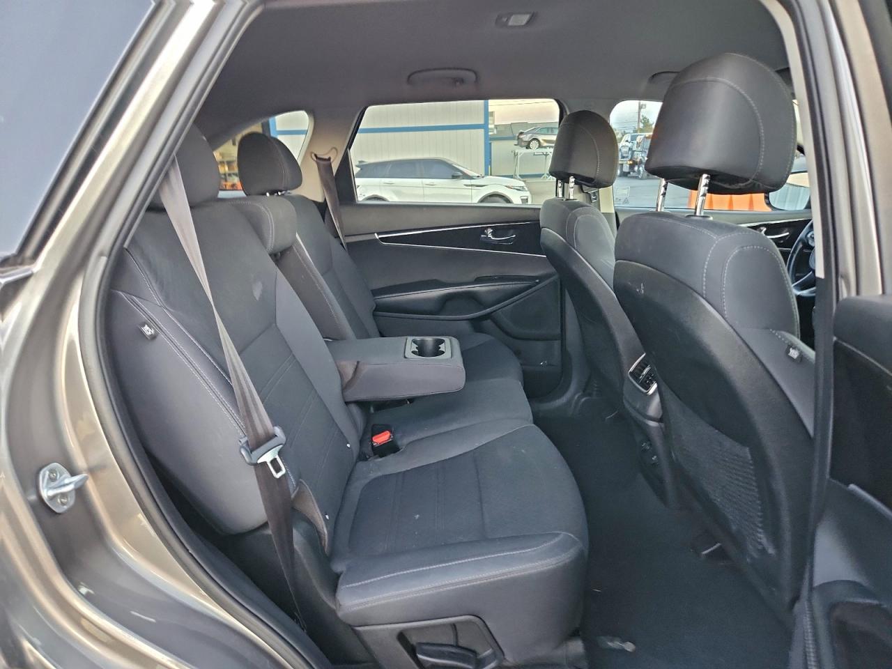 2017 Kia Sorento Lx VIN: 5XYPGDA31HG256647 Lot: 97205725