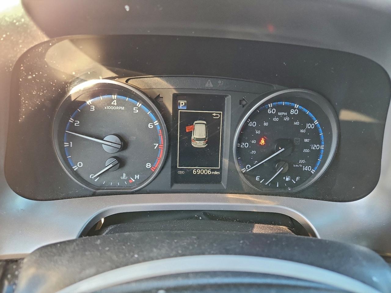 2018 Toyota Rav4 Le VIN: JTMBFREV2JJ739365 Lot: 94932245