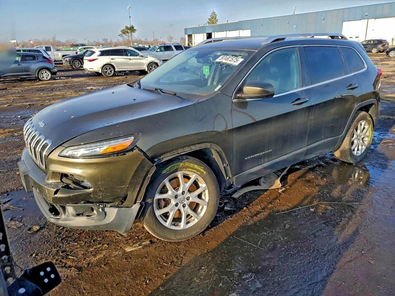 2015 Jeep Cherokee Latitude VIN: 1C4PJMCB3FW502555 Lot: 97492575